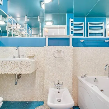 Апартаменты Apartament Przy Dworcu Swiebodzkim Na Ulicy Pochylej *